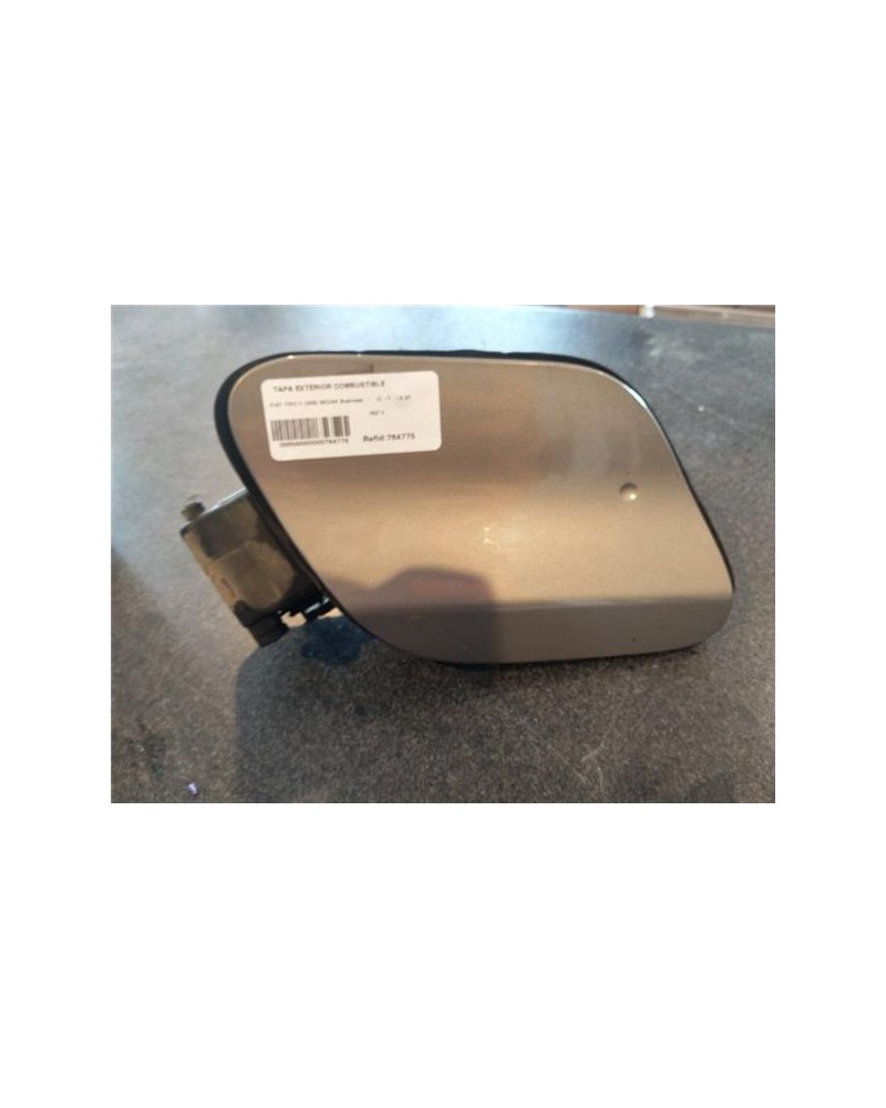 TAPA EXTERIOR COMBUSTIBLE