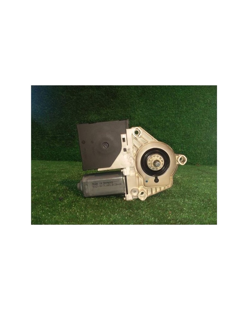 MOTOR ELEVALUNAS DEL. IZDO.