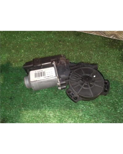 MOTOR ELEVALUNAS DEL. IZDO.