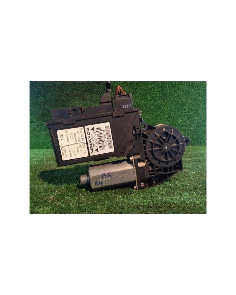 MOTOR ELEVALUNAS DEL. DCHO.