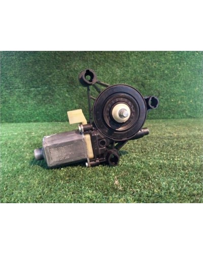 MOTOR ELEVALUNAS DEL. IZDO.