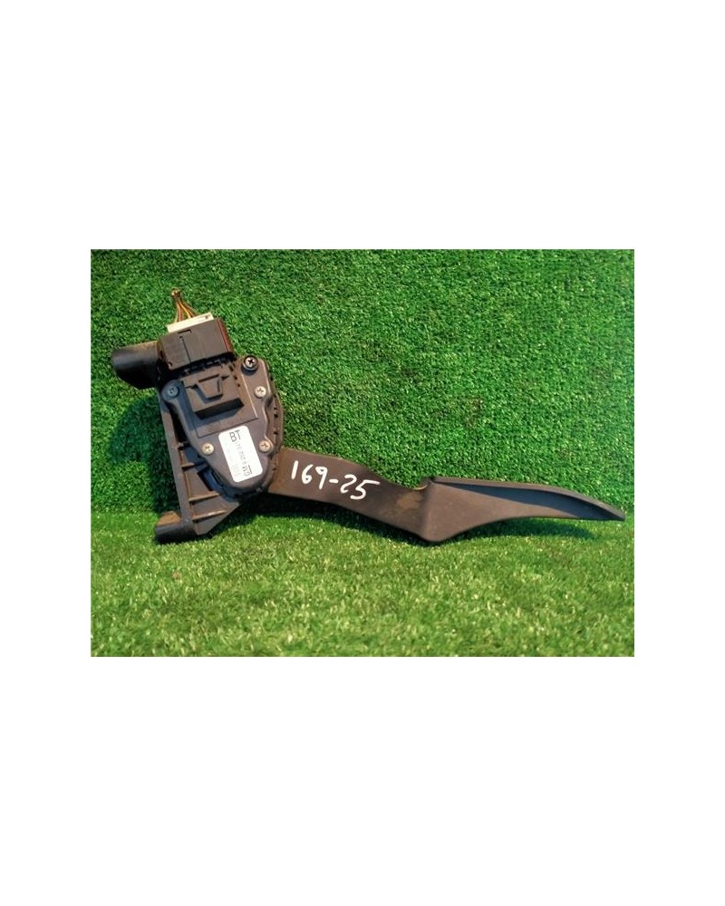 PEDAL ACELERADOR