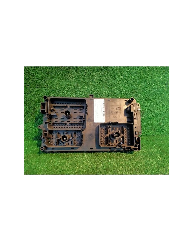 CAJA FUSIBLES/RELE