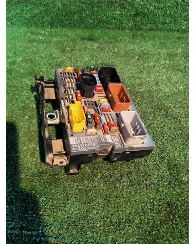 CAJA FUSIBLES/RELE