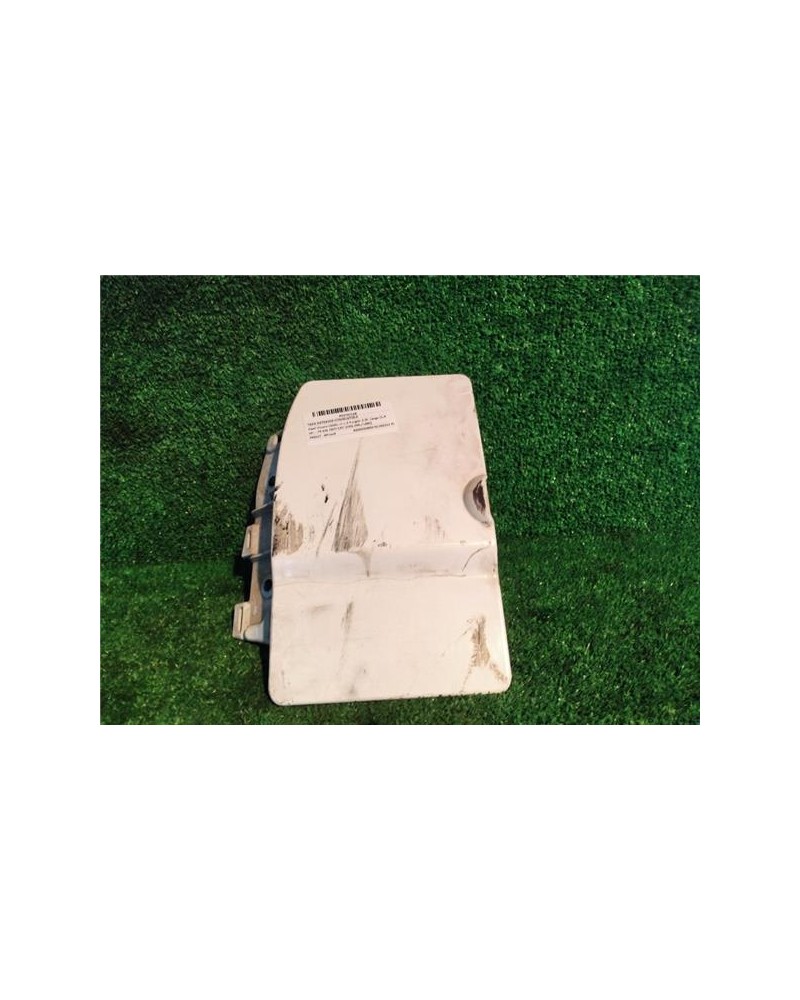 TAPA EXTERIOR COMBUSTIBLE