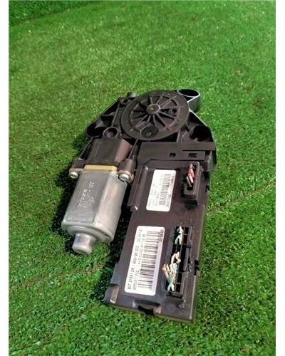 MOTOR ELEVALUNAS DEL. IZDO.