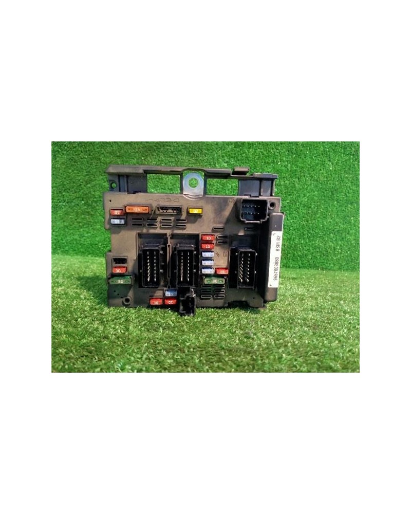 CAJA FUSIBLES/RELE