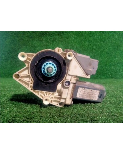 MOTOR ELEVALUNAS DEL. IZDO.