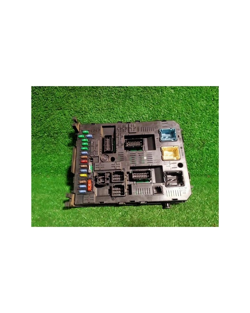 CAJA FUSIBLES/RELE