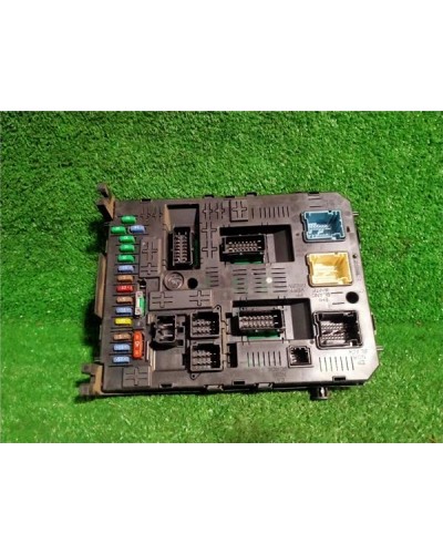 CAJA FUSIBLES/RELE