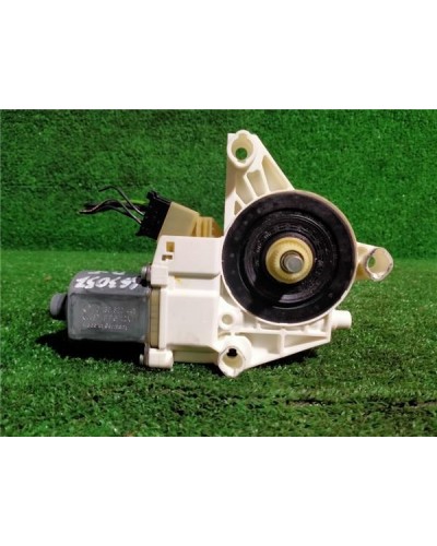 MOTOR ELEVALUNAS DEL. IZDO.