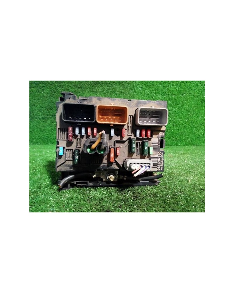 CAJA FUSIBLES/RELE