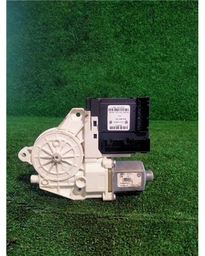 MOTOR ELEVALUNAS DEL. IZDO.