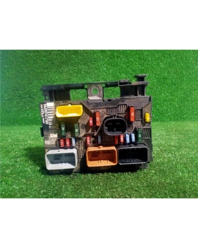 CAJA FUSIBLES/RELE
