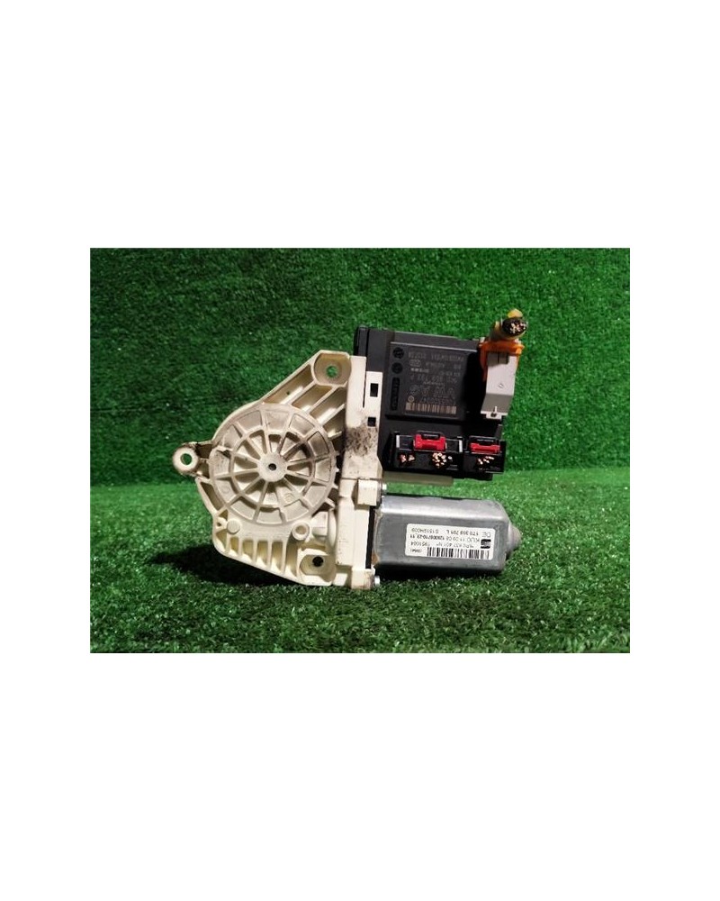 MOTOR ELEVALUNAS DEL. IZDO.
