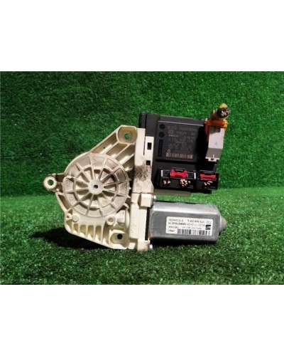 MOTOR ELEVALUNAS DEL. IZDO.