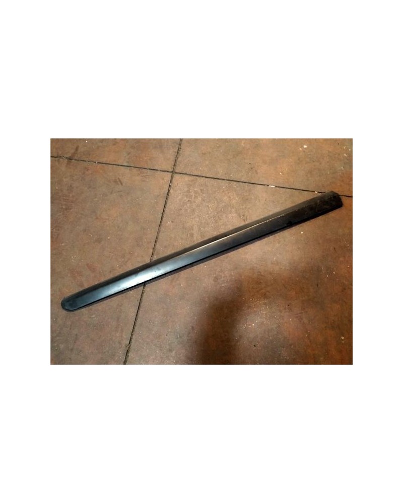 MOLDURA PUERTA DEL. IZDA.