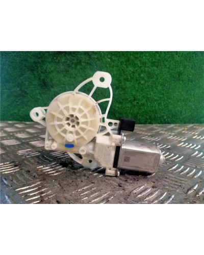 MOTOR ELEVALUNAS DEL. DCHO.