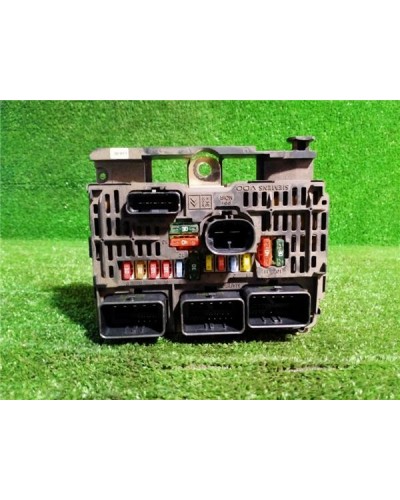 CAJA FUSIBLES/RELE