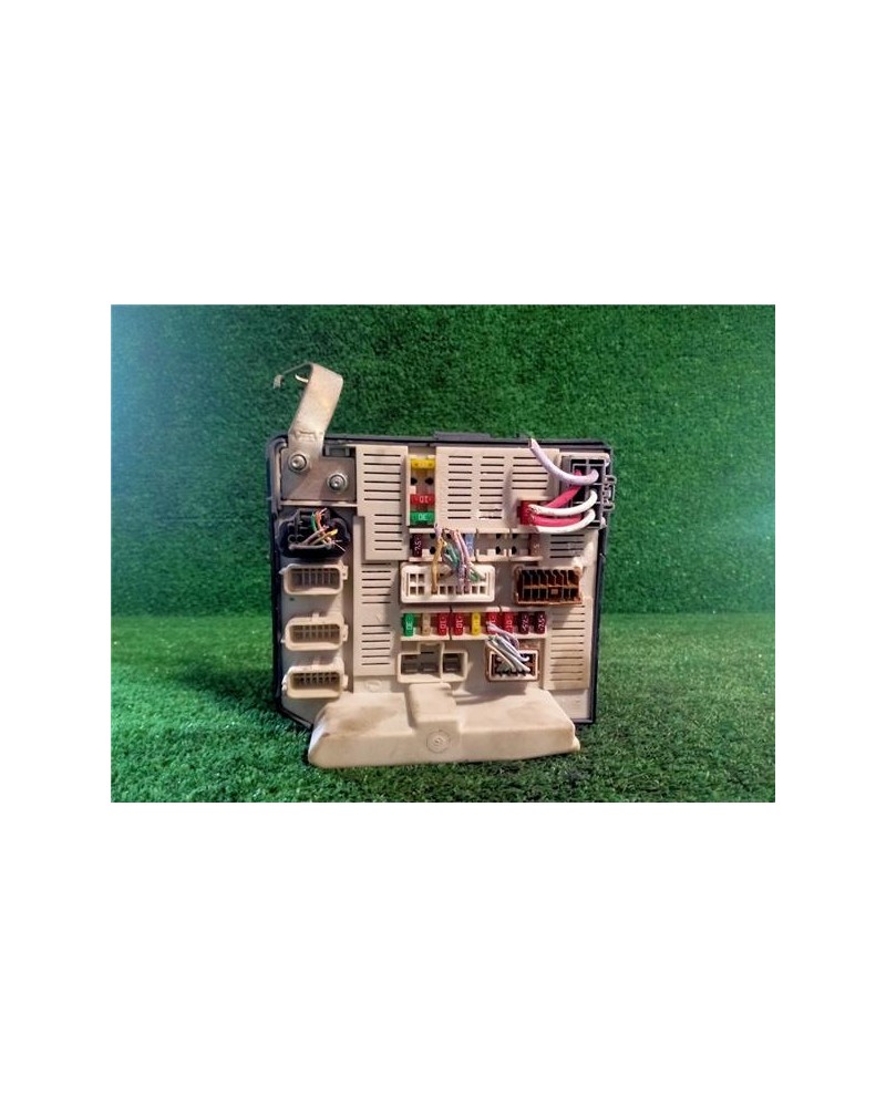 CAJA FUSIBLES/RELE