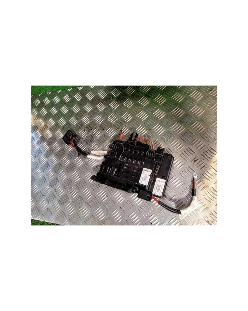 CAJA FUSIBLES/RELE