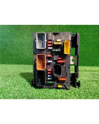 CAJA FUSIBLES/RELE