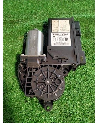 MOTOR ELEVALUNAS DEL. DCHO.