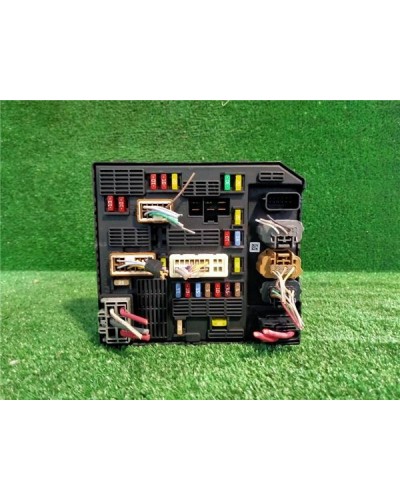 CAJA FUSIBLES/RELE
