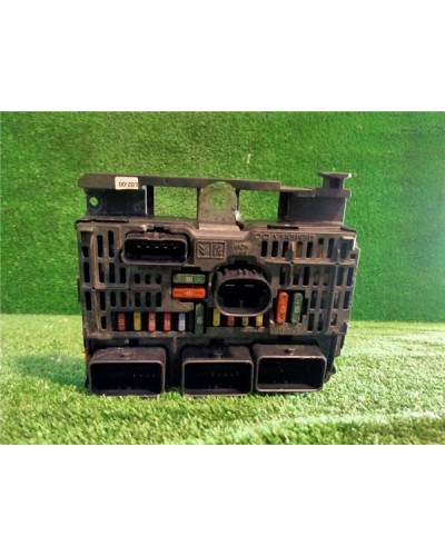CAJA FUSIBLES/RELE
