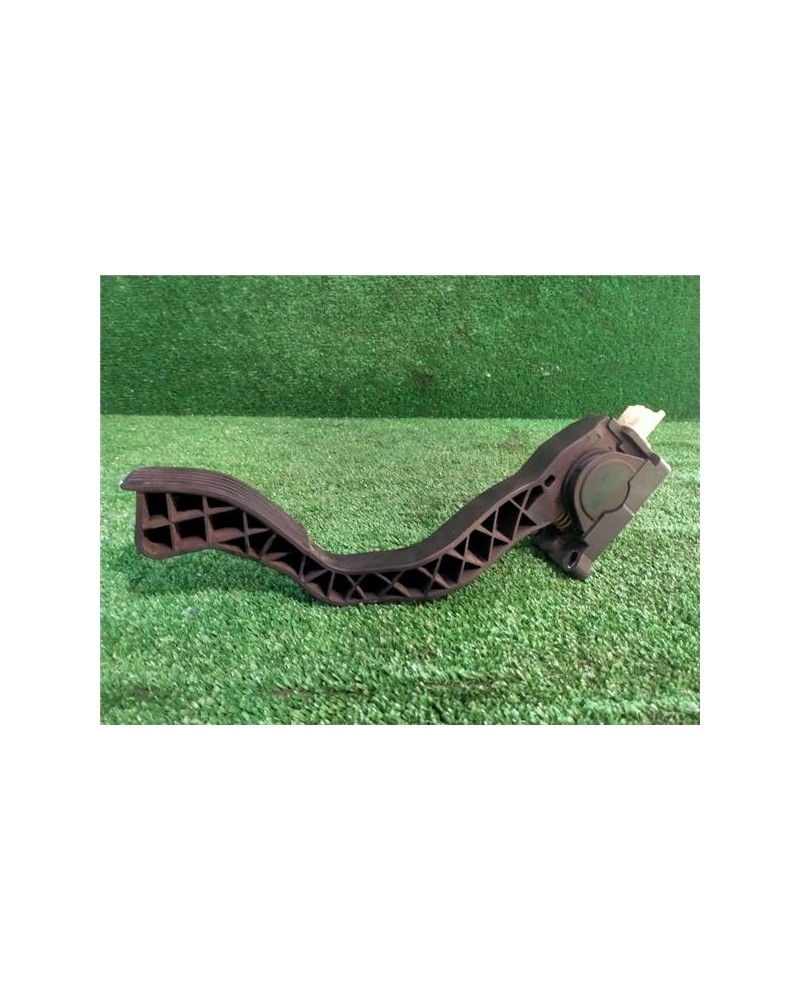 PEDAL ACELERADOR