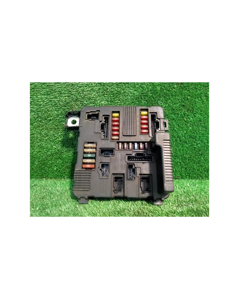 CAJA FUSIBLES/RELE