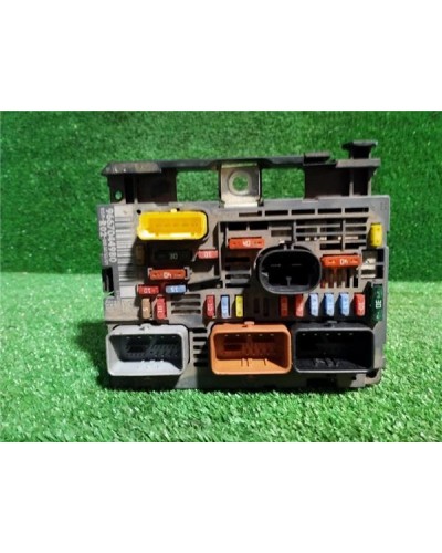 CAJA FUSIBLES/RELE