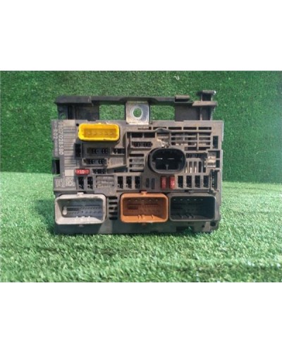 CAJA FUSIBLES/RELE