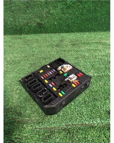 CAJA FUSIBLES/RELE