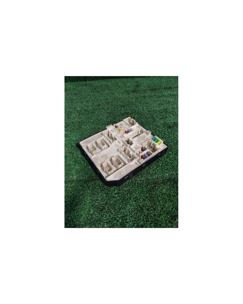 CAJA FUSIBLES/RELE