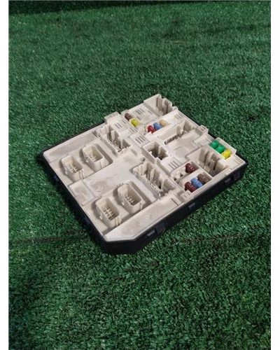 CAJA FUSIBLES/RELE