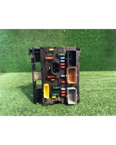 CAJA FUSIBLES/RELE