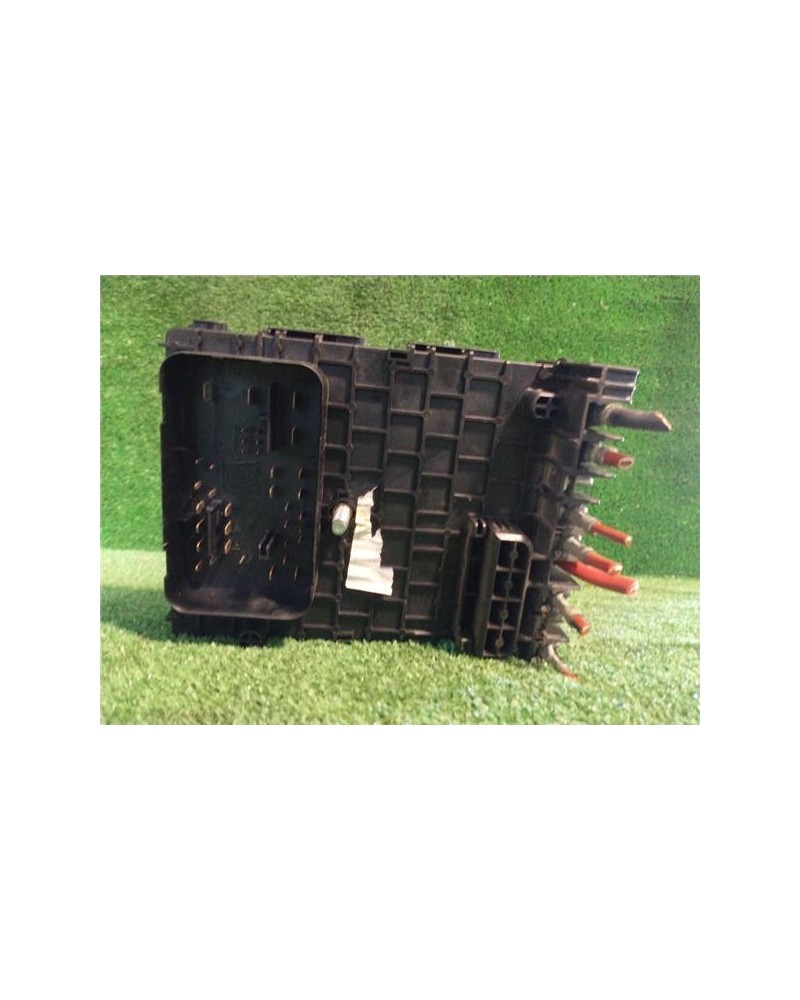 CAJA FUSIBLES/RELE
