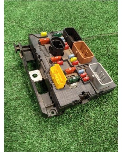 CAJA FUSIBLES/RELE