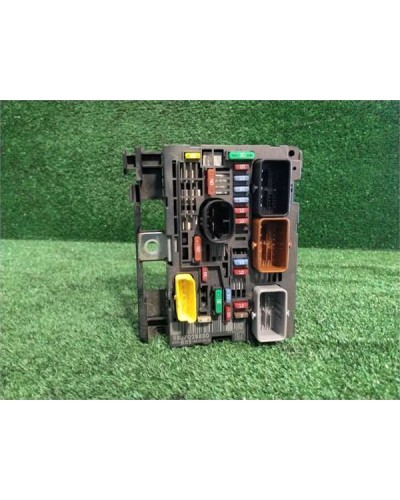 CAJA FUSIBLES/RELE
