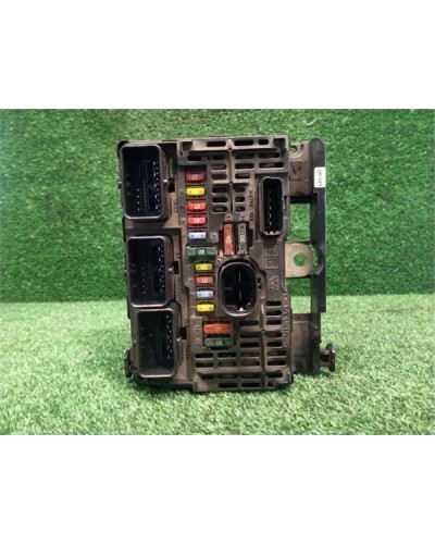 CAJA FUSIBLES/RELE