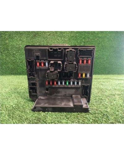CAJA FUSIBLES/RELE