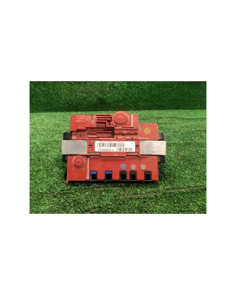 CAJA FUSIBLES/RELE