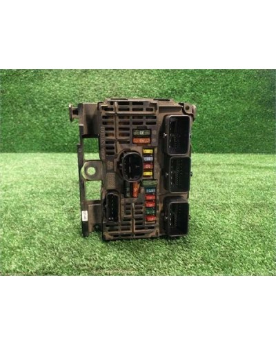 CAJA FUSIBLES/RELE