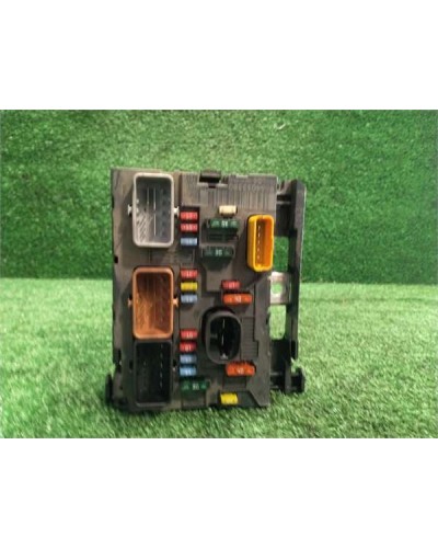 CAJA FUSIBLES/RELE