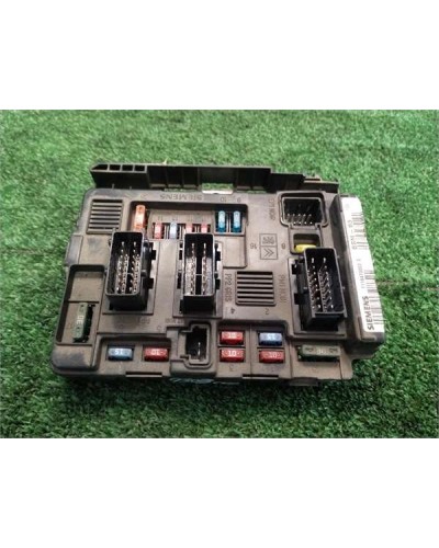 CAJA FUSIBLES/RELE