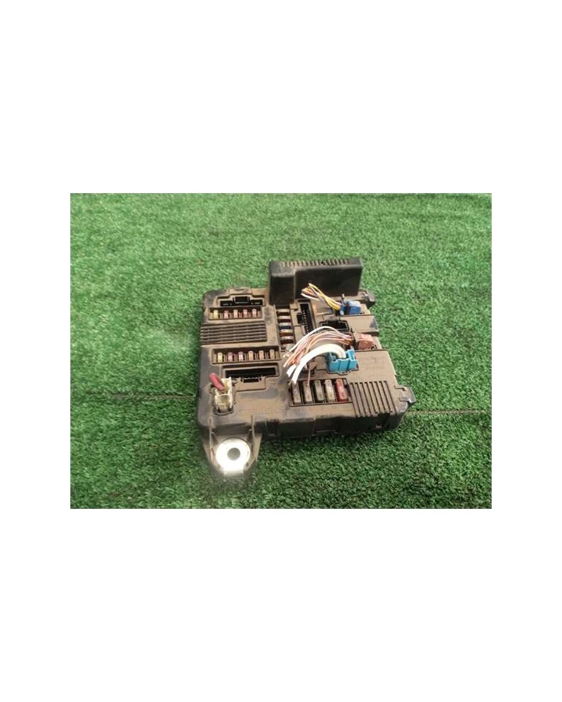 CAJA FUSIBLES/RELE