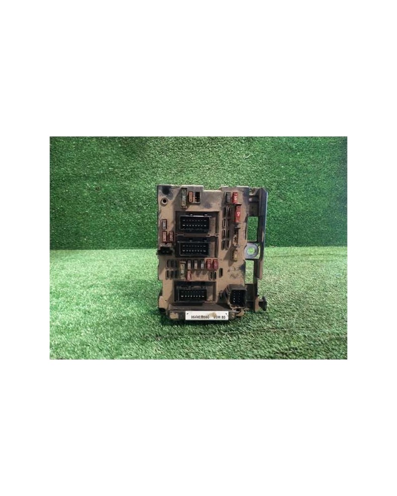 CAJA FUSIBLES/RELE