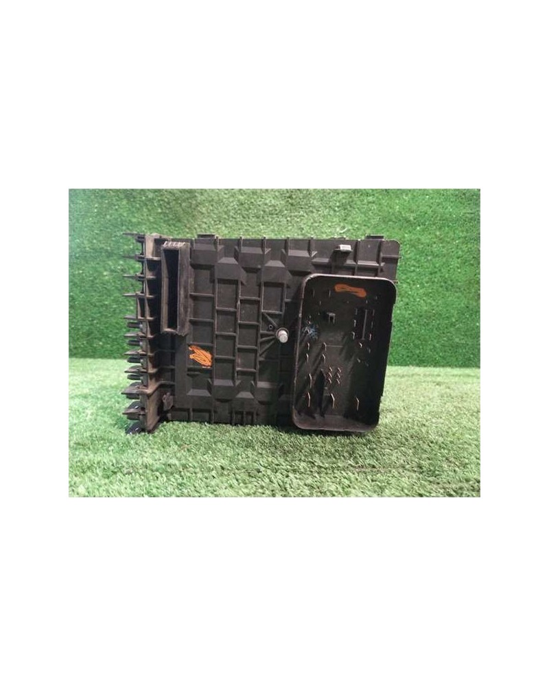 CAJA FUSIBLES/RELE