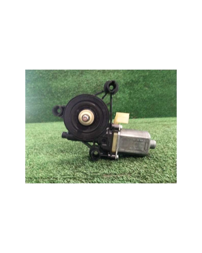 MOTOR ELEVALUNAS DEL. IZDO.